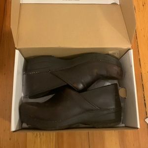 Dansko Clog Brown Waterproof